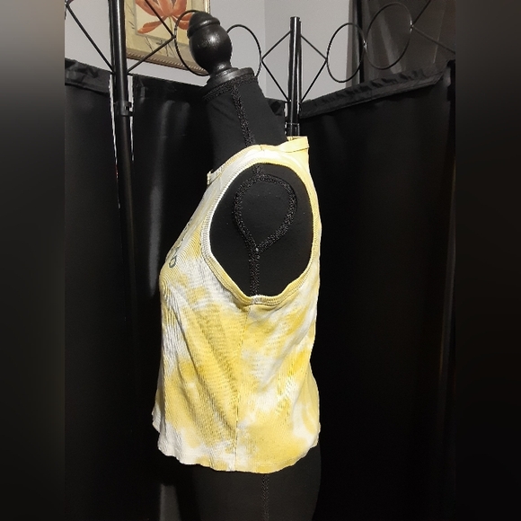 Grateful Dead Yellow and White Graphic Tank Top Women's Size 1X Band Festival - Picture 4 of 7